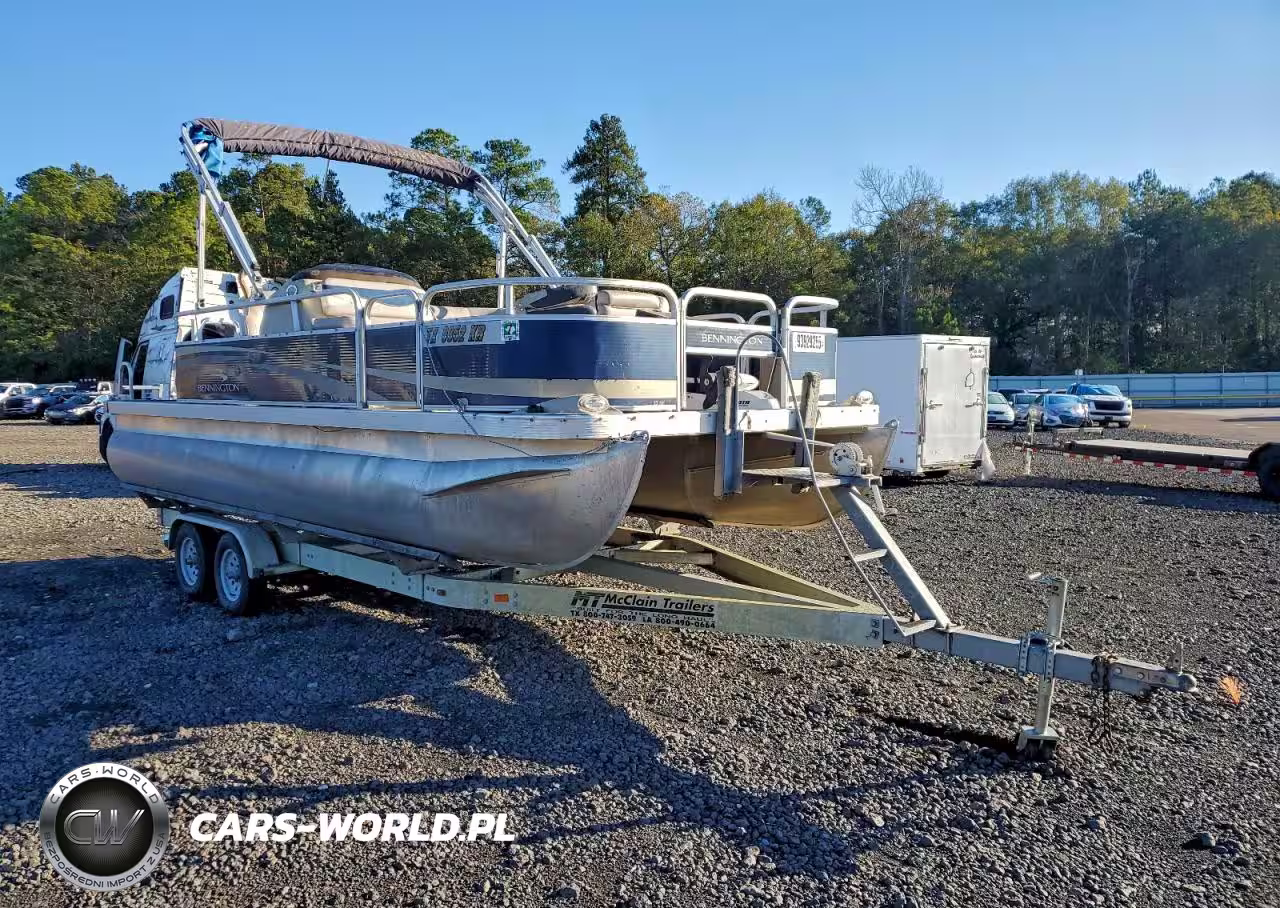 2012 Bennington Pontoon