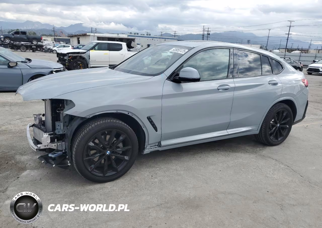 2025 BMW X4 xDrive30I