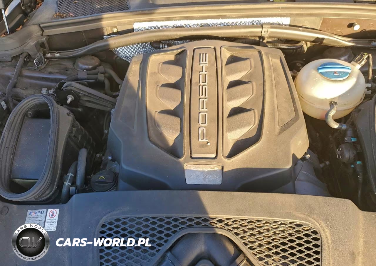 2018 Porsche Macan S VIN:WP1AB2A53JLB39588 - 12