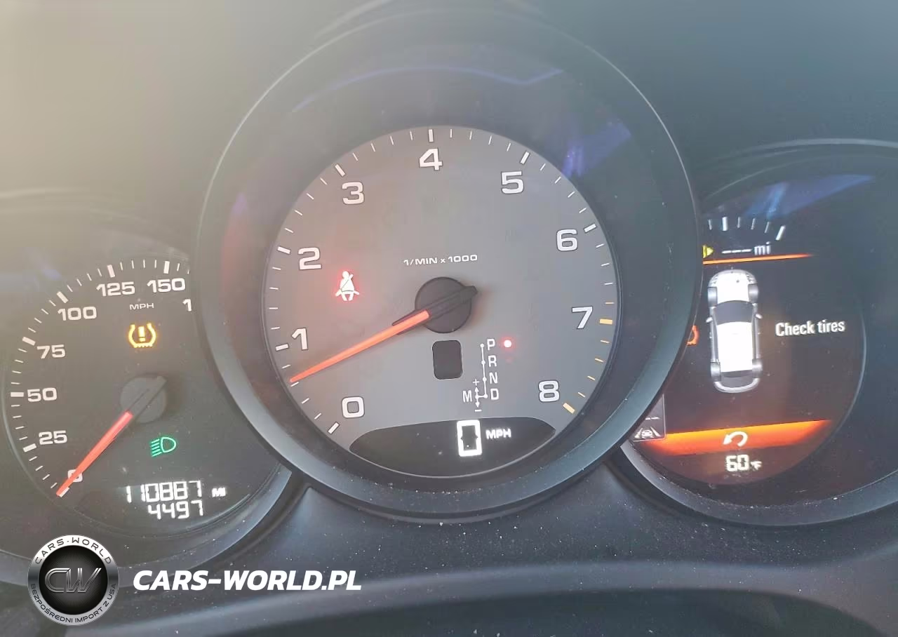 2018 Porsche Macan S VIN:WP1AB2A53JLB39588 - 9