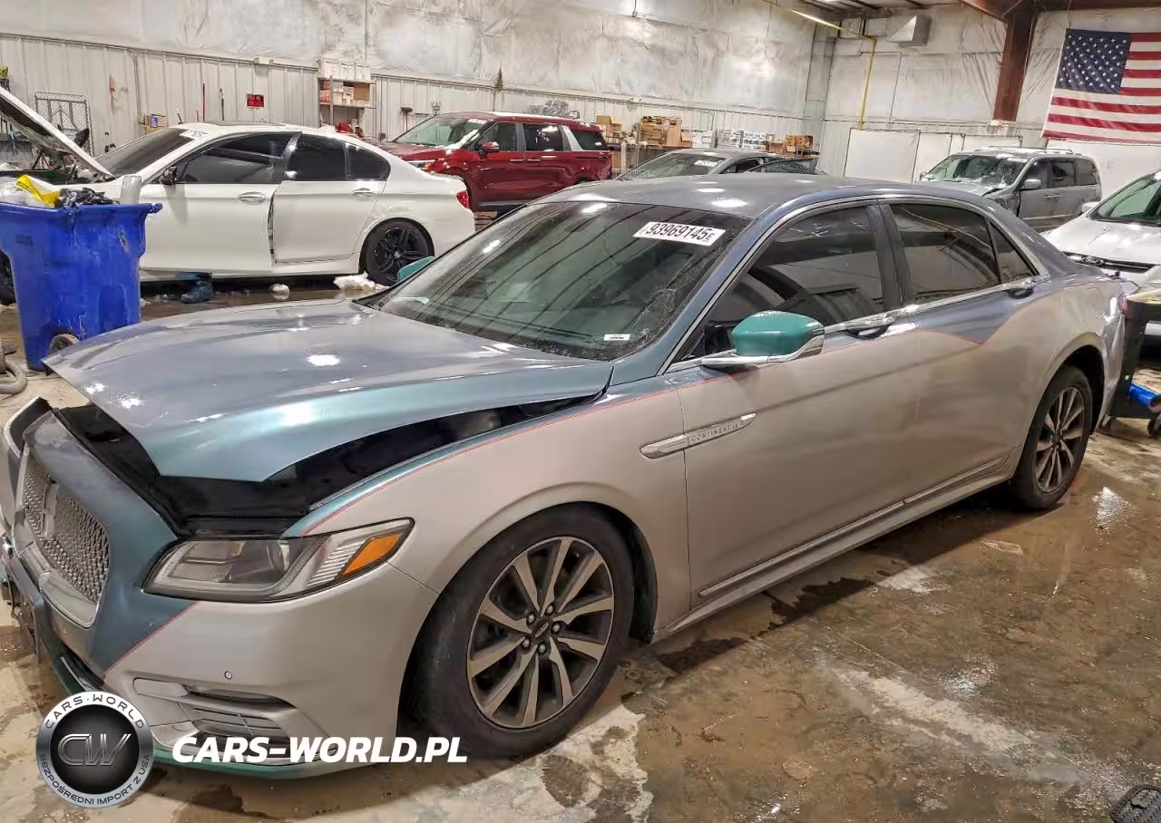 2017 Lincoln Continental Premiere