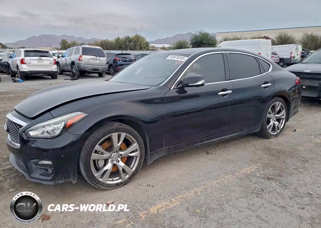 2017 Infiniti Q70 3.7