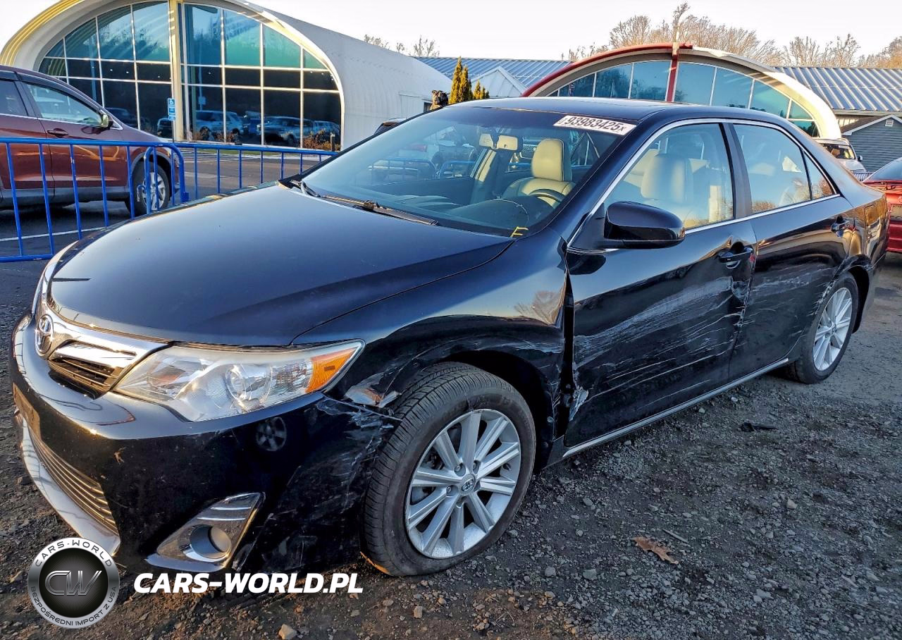 2014 Toyota Camry Se – zdjęcie 1 z 12