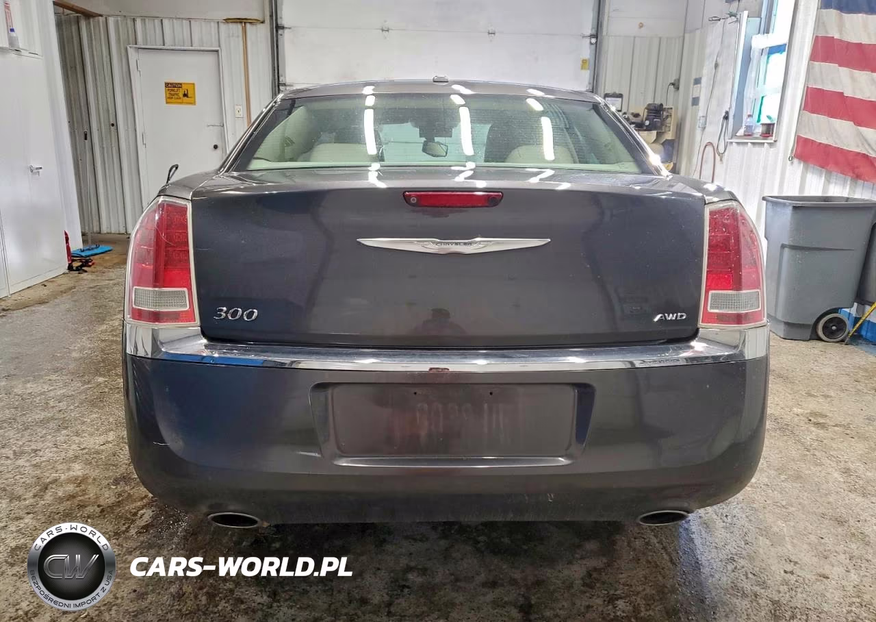 2014 Chrysler 300 VIN:2C3CCARGXEH120390 - 6