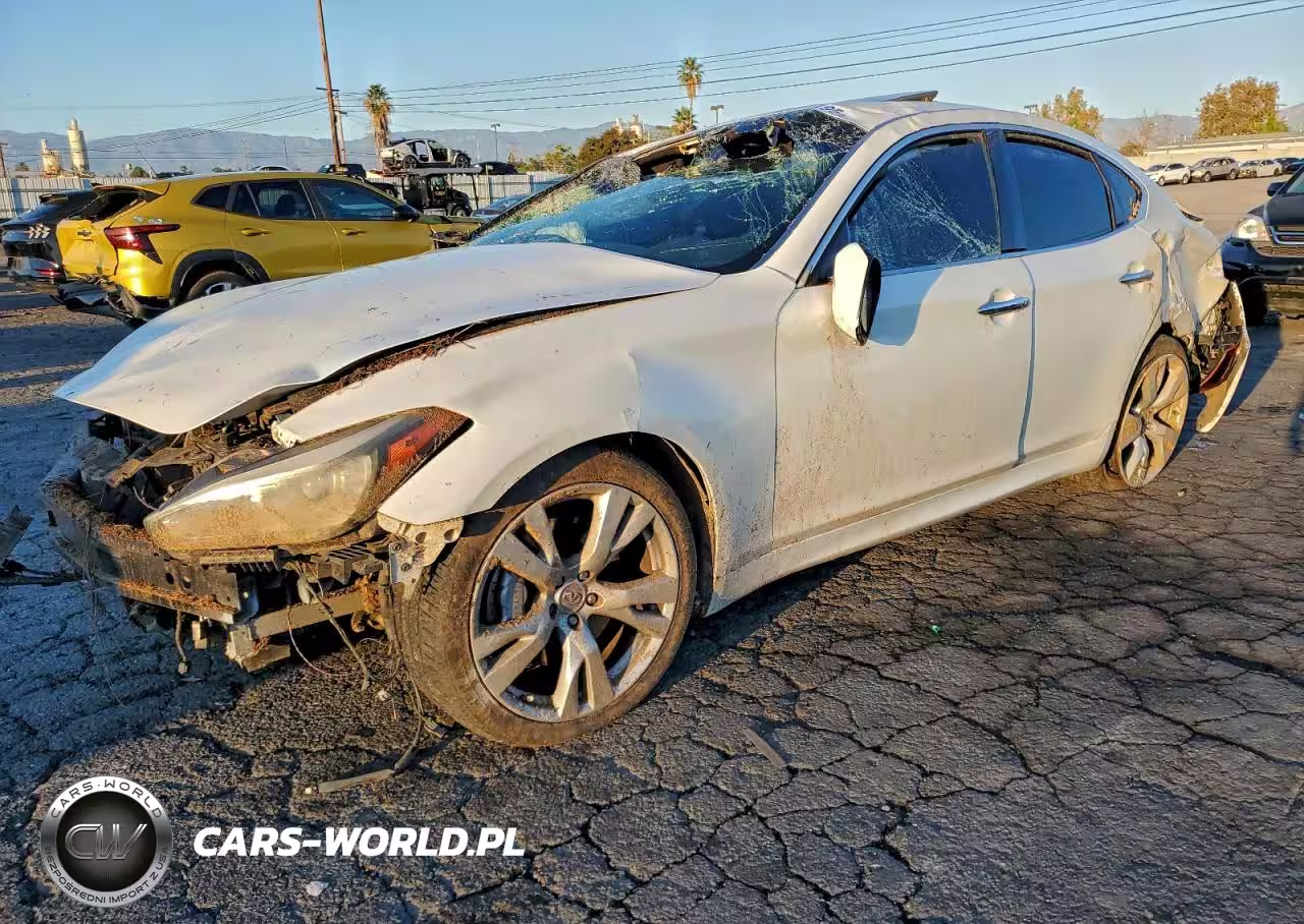 2017 Infiniti Q70 3.7