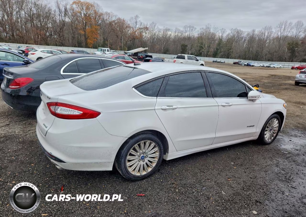 2013 Ford Fusion Se Hybrid VIN:3FA6P0LU7DR194350 - 3