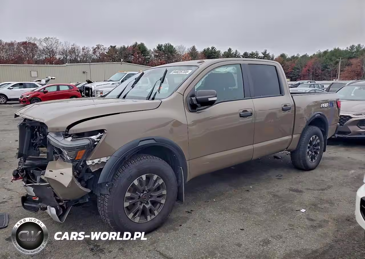 2021 Nissan Titan Sv
