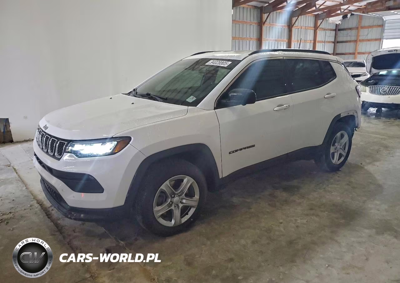 2023 Jeep Compass Latitude – zdjęcie 1 z 13