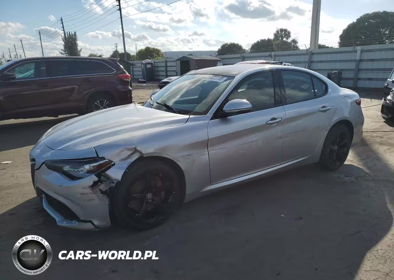 2018 Alfa Romeo Giulia Q4