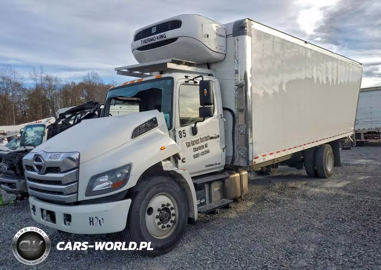 2025 Hino Refrigerated Box Truck