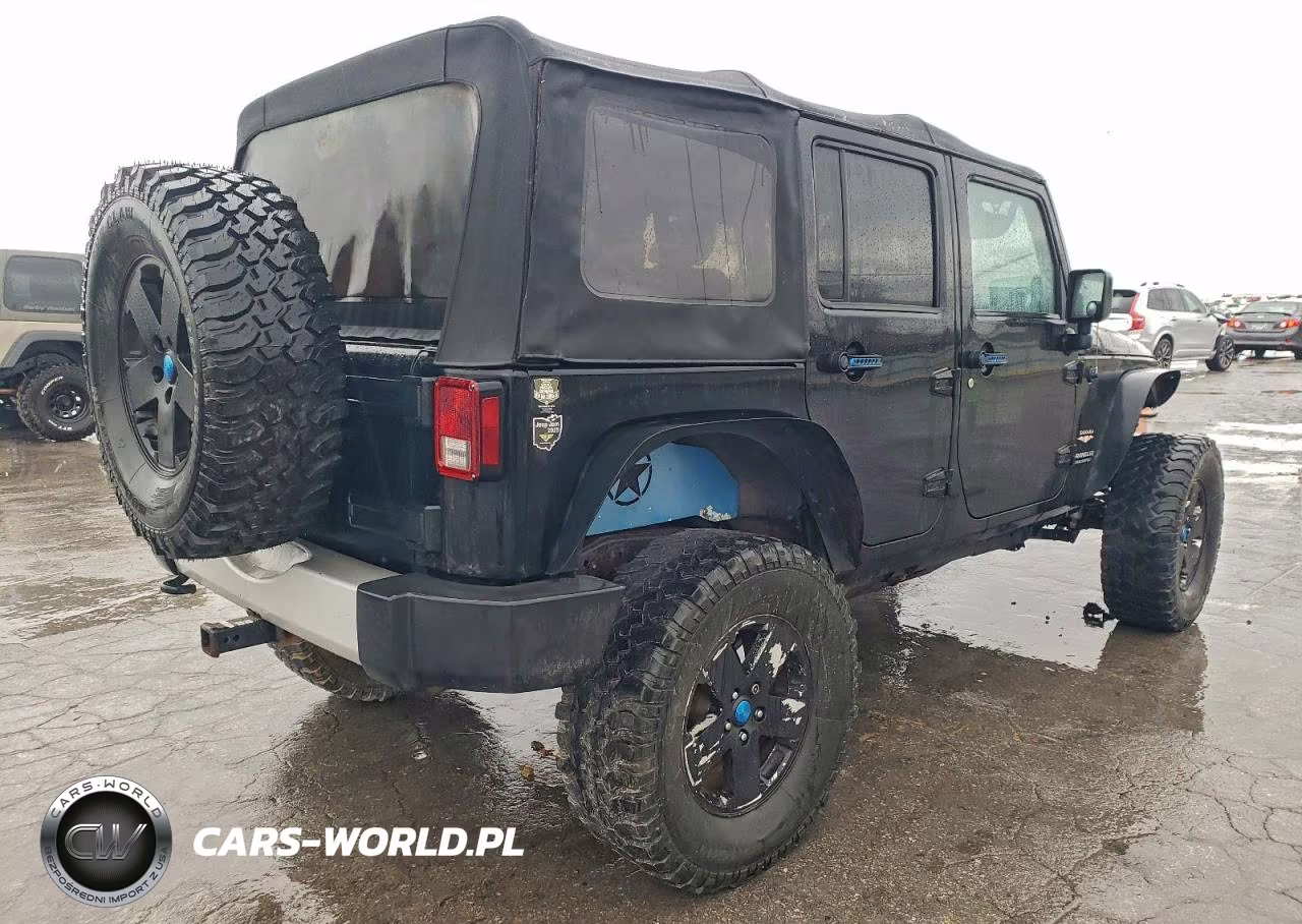 2012 Jeep Wrangler Unlimited Sahara VIN:1C4HJWEG9CL209474 - 3