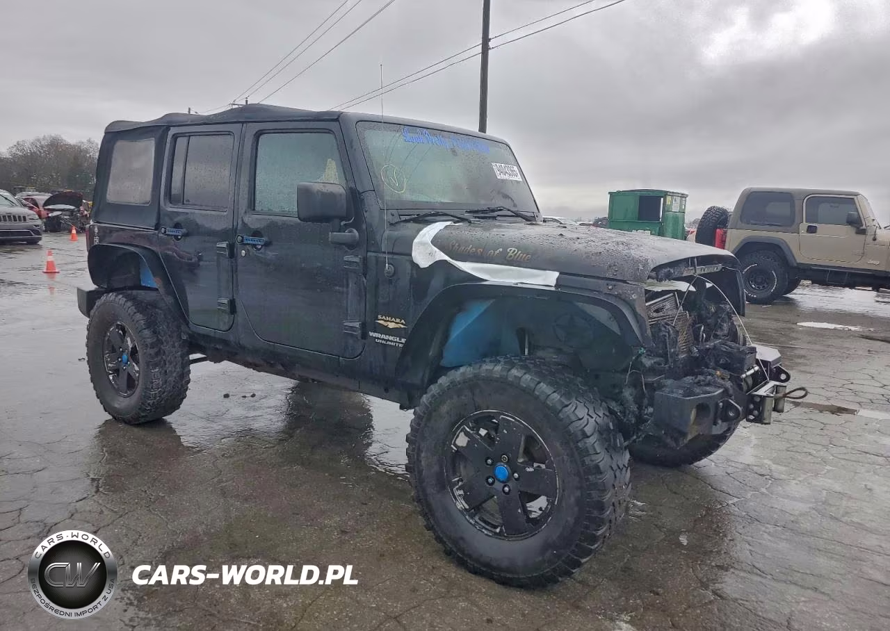 2012 Jeep Wrangler Unlimited Sahara VIN:1C4HJWEG9CL209474 - 4