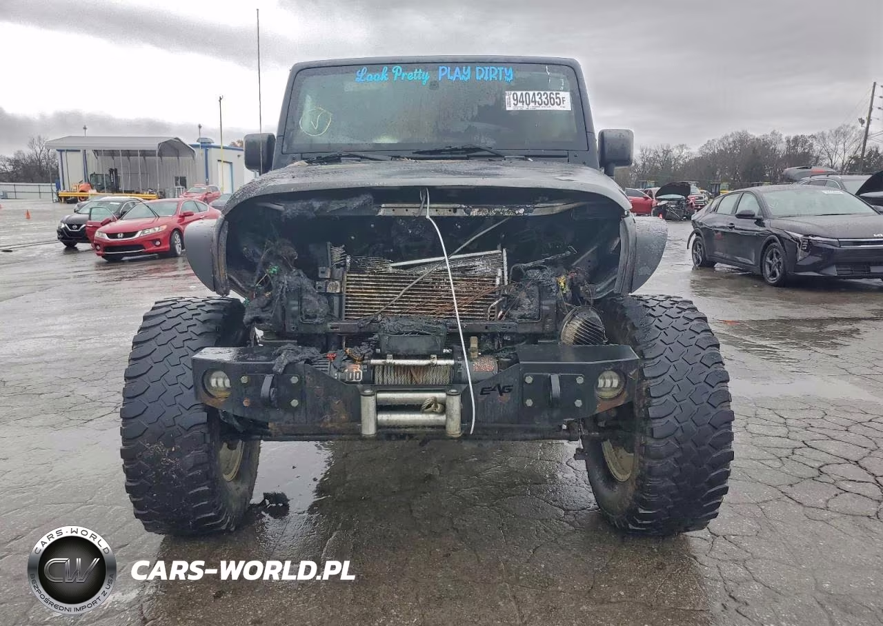 2012 Jeep Wrangler Unlimited Sahara VIN:1C4HJWEG9CL209474 - 5