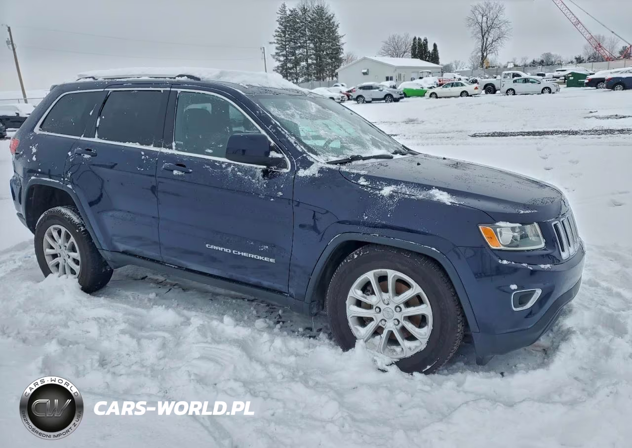 2015 Jeep Grand Cherokee Laredo VIN:1C4RJFAG4FC903083 - 4