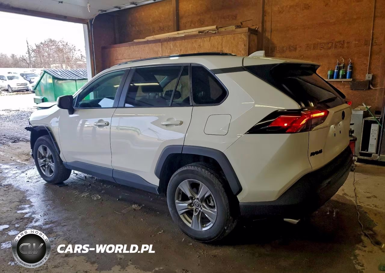 2024 Toyota Rav4 Xle VIN:2T3P1RFV6RW461652 - 2