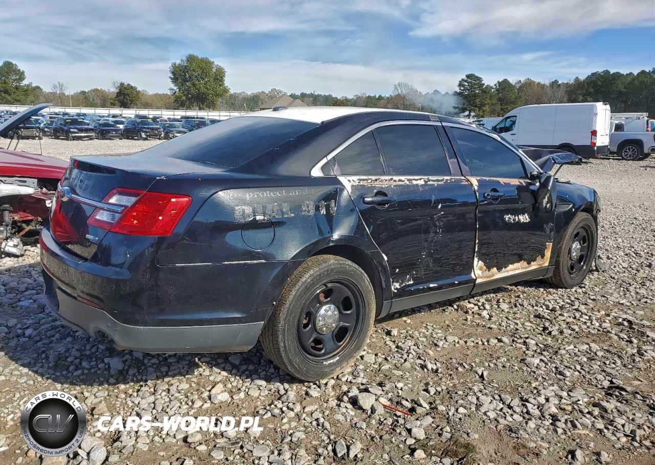 2017 Ford Taurus Police Interceptor VIN:1FAHP2MK8HG119882 - 3