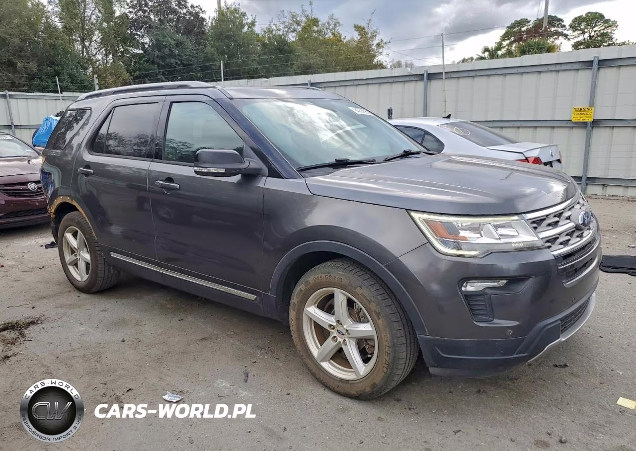 2018 Ford Explorer Xlt VIN:1FM5K7D80JGA87069 - 4