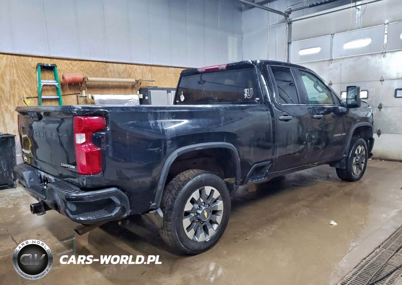 2024 Chevrolet Silverado K2500 Custom VIN:1GC5YME71RF122906 - 3