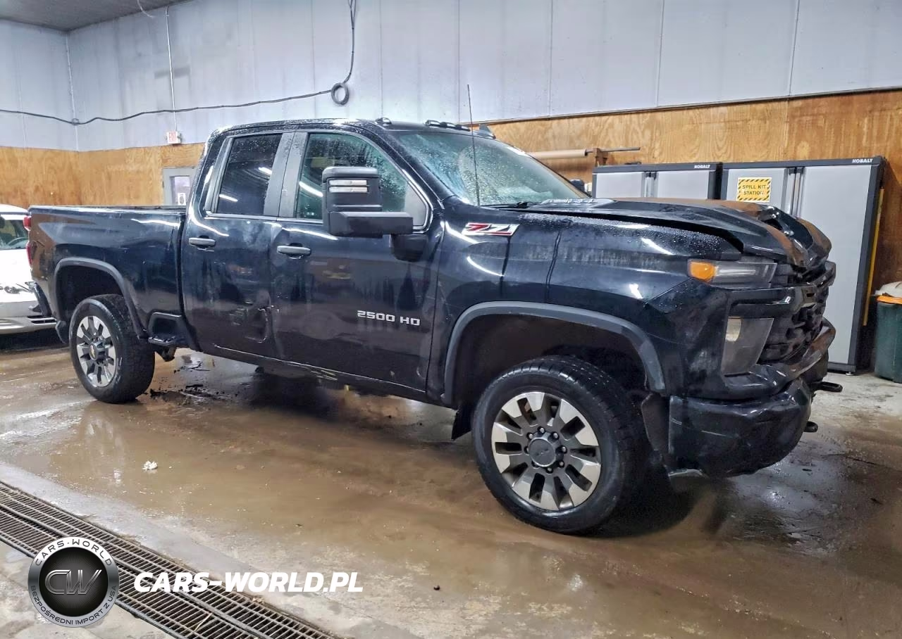 2024 Chevrolet Silverado K2500 Custom VIN:1GC5YME71RF122906 - 4