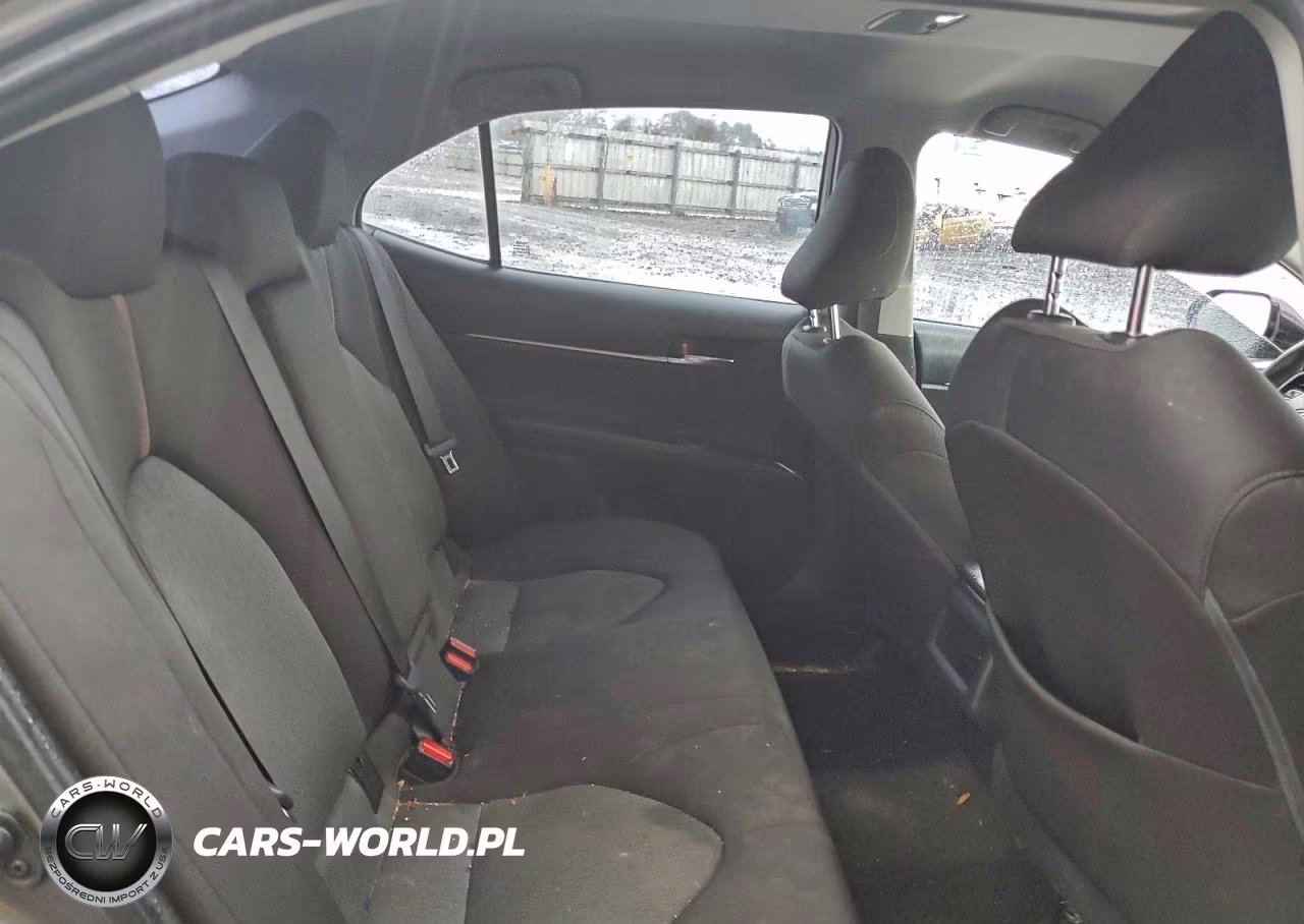 2019 Toyota Camry L VIN:4T1B11HK5KU856824 - 10