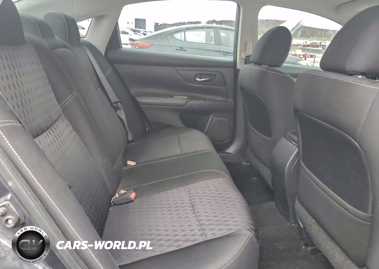 2018 Nissan Altima 2.5 VIN:1N4AL3AP7JC475742 - 10