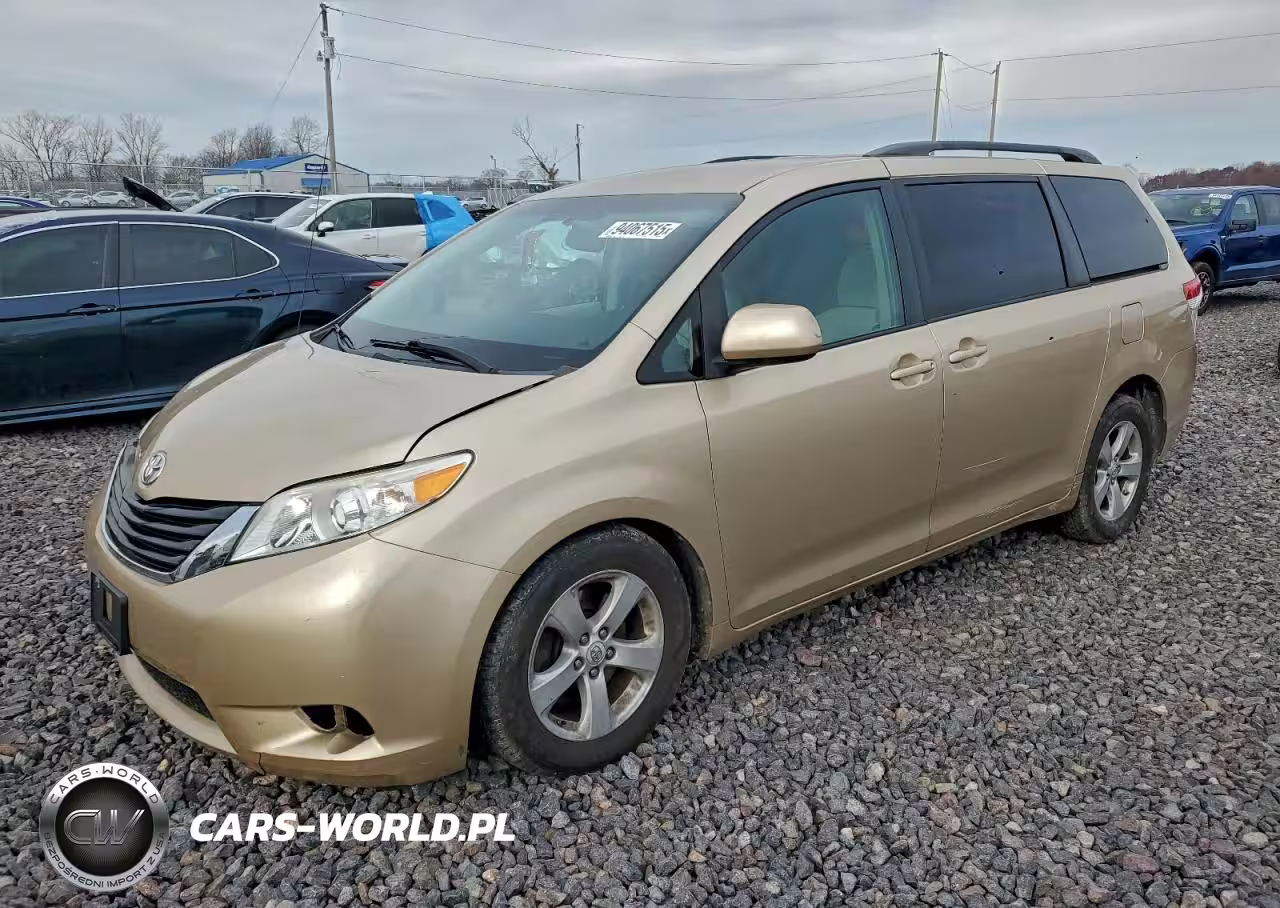 2011 Toyota Sienna Le