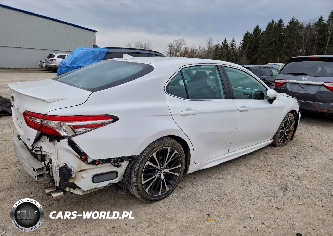 2019 Toyota Camry L VIN:4T1B11HKXKU780470 - 3