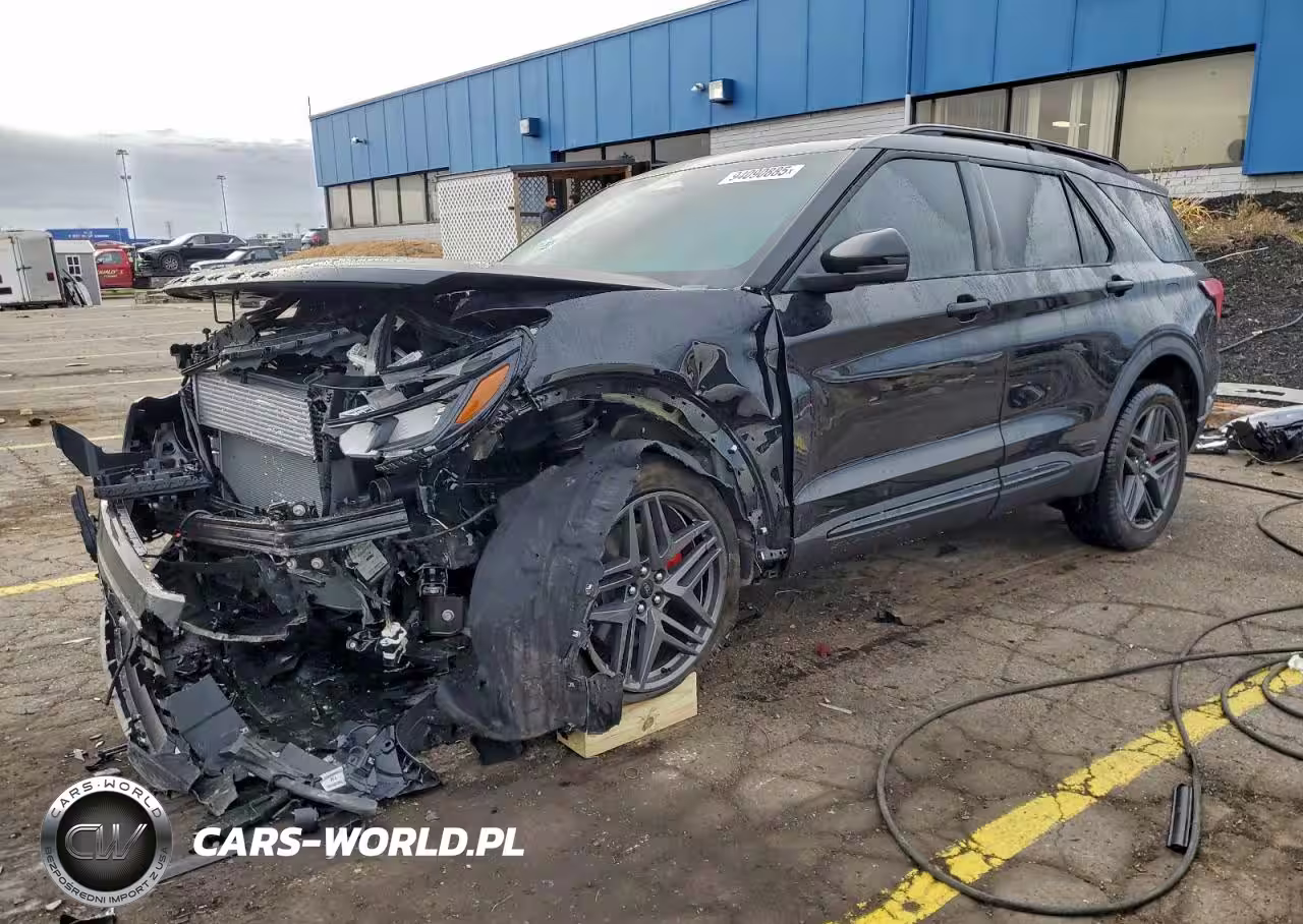 2025 Ford Explorer St