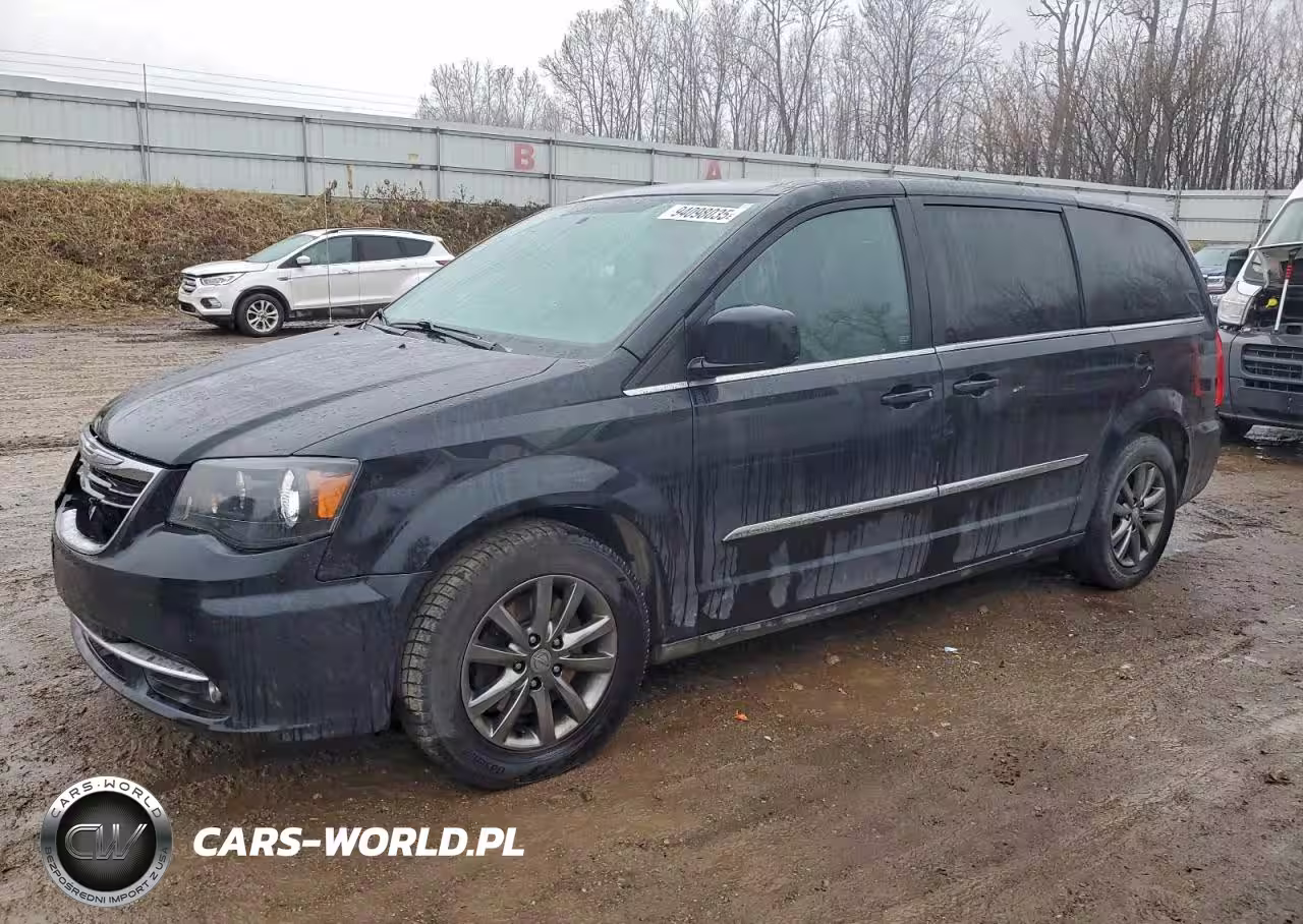 2015 Chrysler Town & Country S