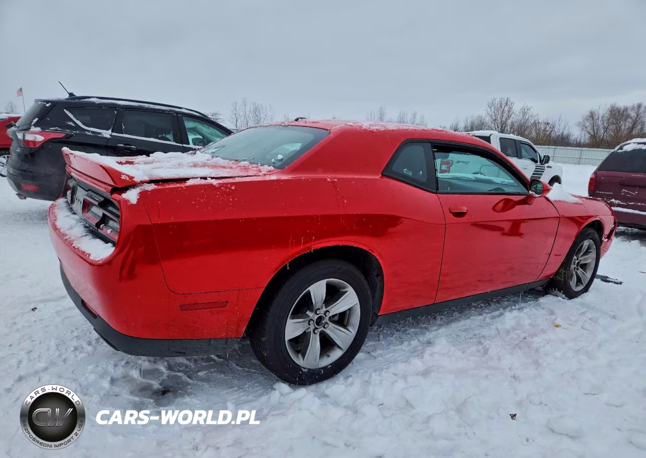 2022 Dodge Challenger Sxt VIN:2C3CDZAGXNH265517 - 3