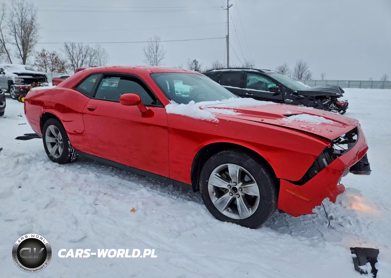 2022 Dodge Challenger Sxt VIN:2C3CDZAGXNH265517 - 4