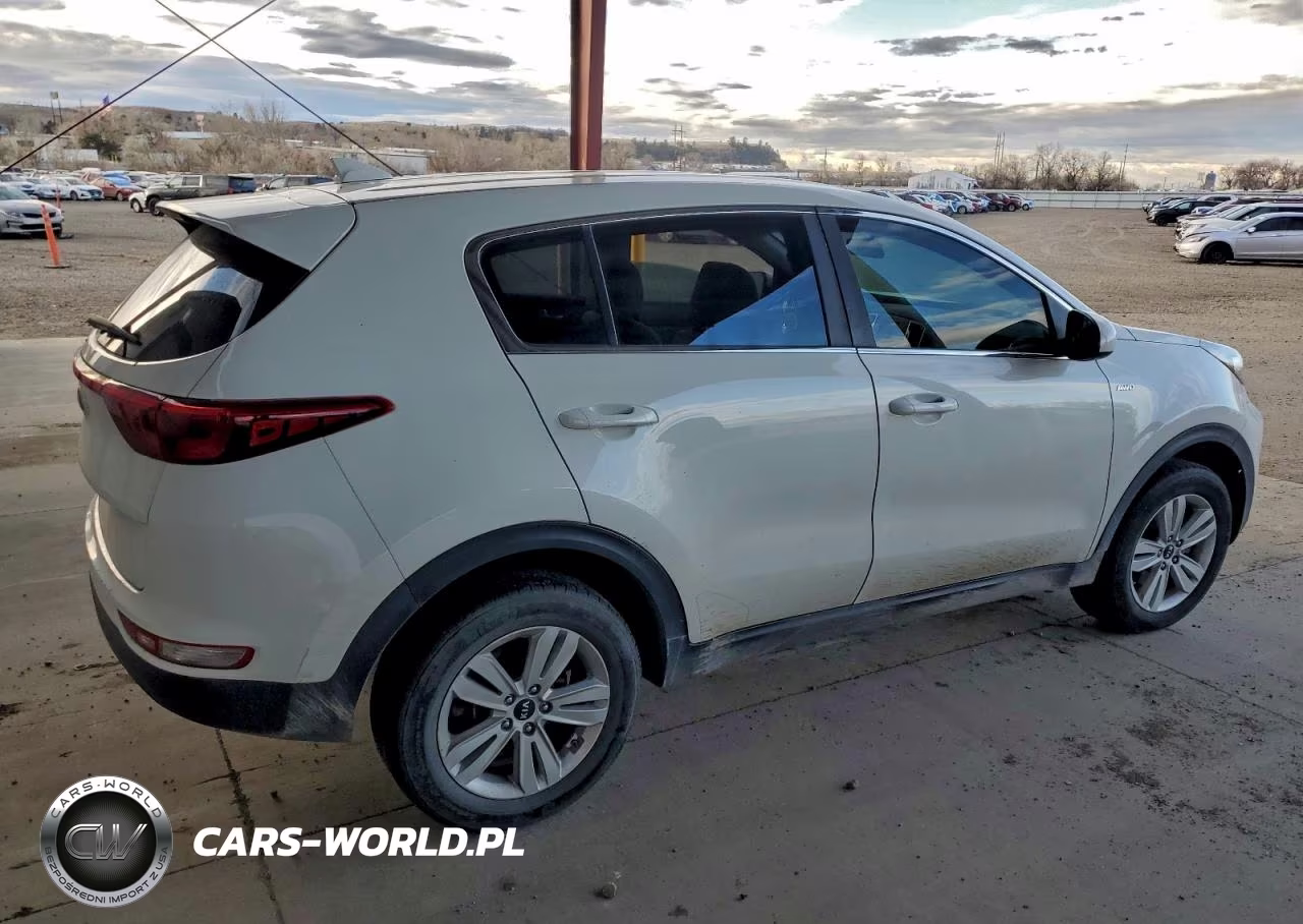 2018 Kia Sportage Lx VIN:KNDPMCAC1J7386479 - 3
