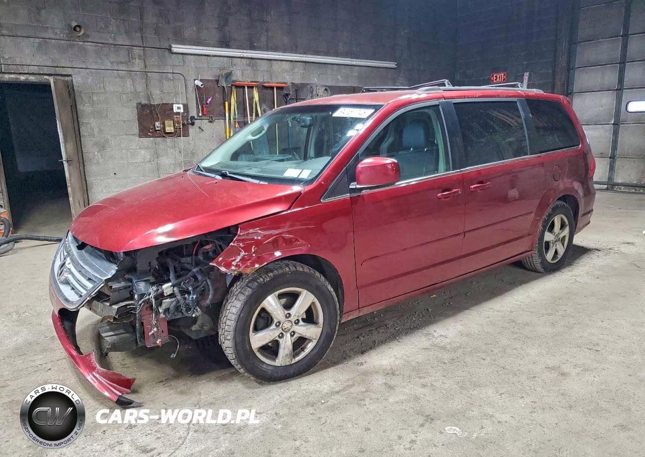 2011 Volkswagen Routan Se