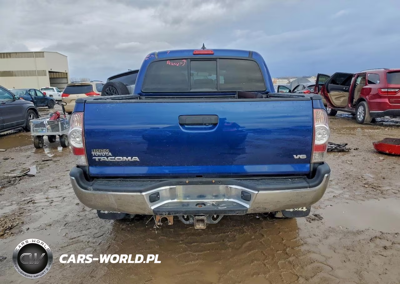 2015 Toyota Tacoma VIN:3TMLU4EN2FM188457 - 6