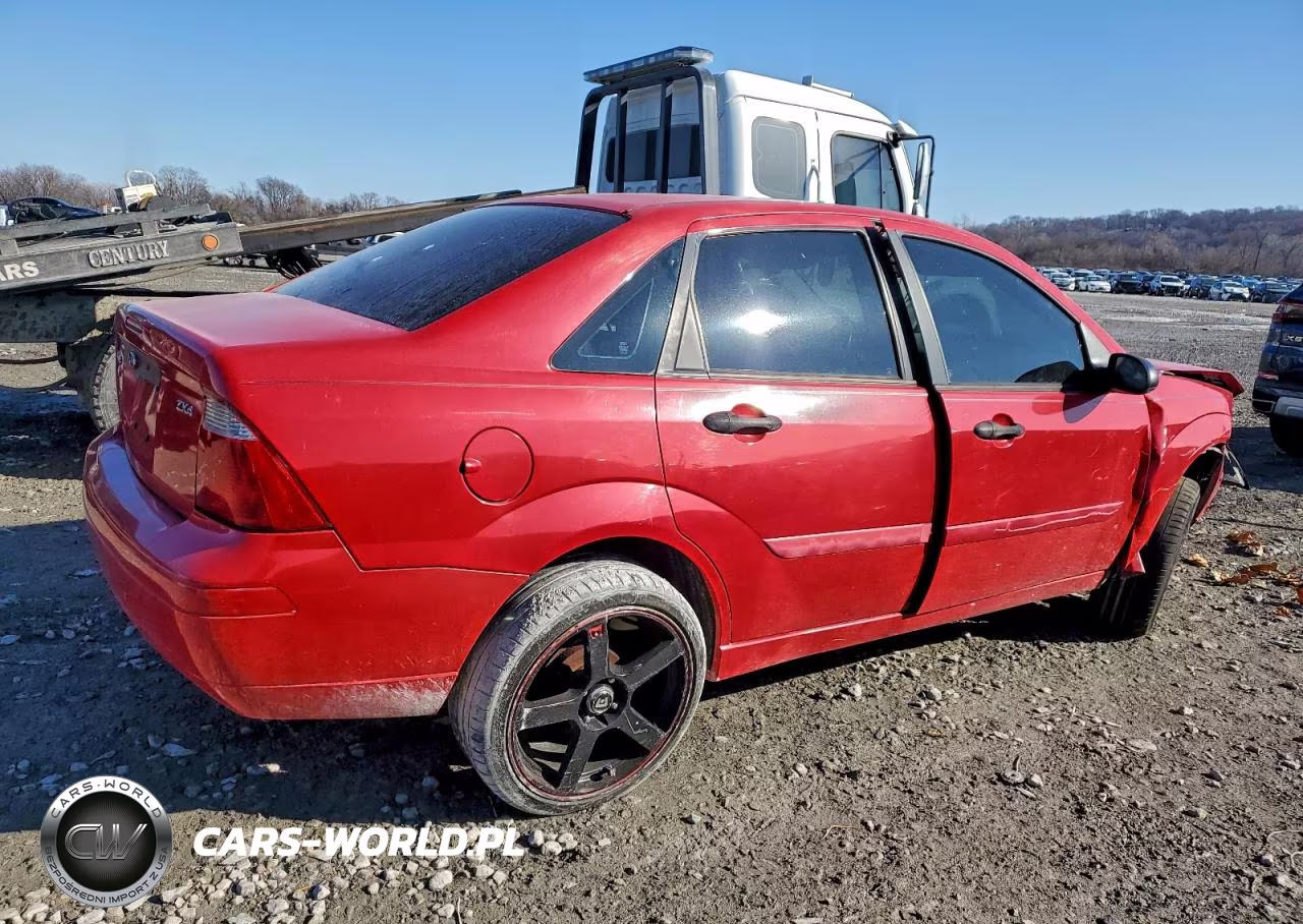2005 Ford Focus Zx4 VIN:1FAFP34N35W229019 - 3