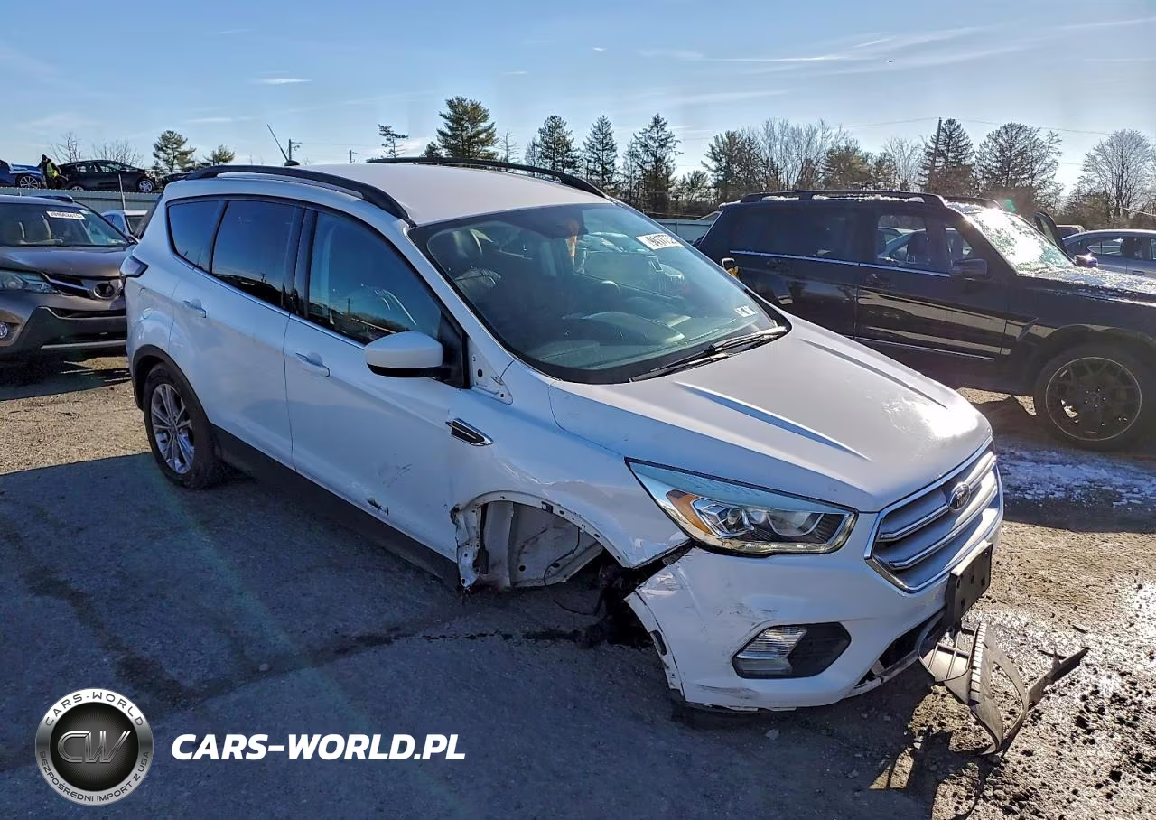 2017 Ford Escape Se VIN:1FMCU9GD0HUD99300 - 4