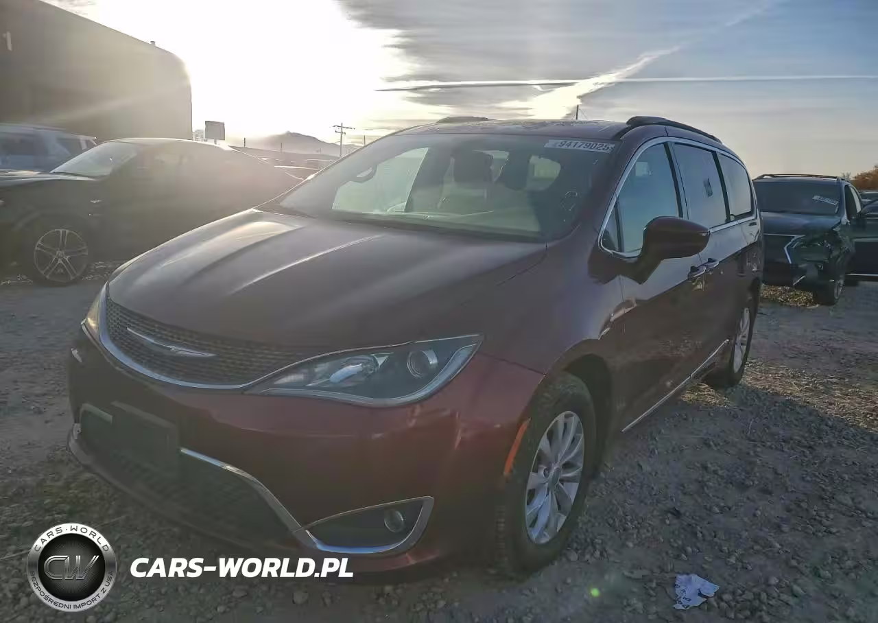 2017 Chrysler Pacifica Touring L