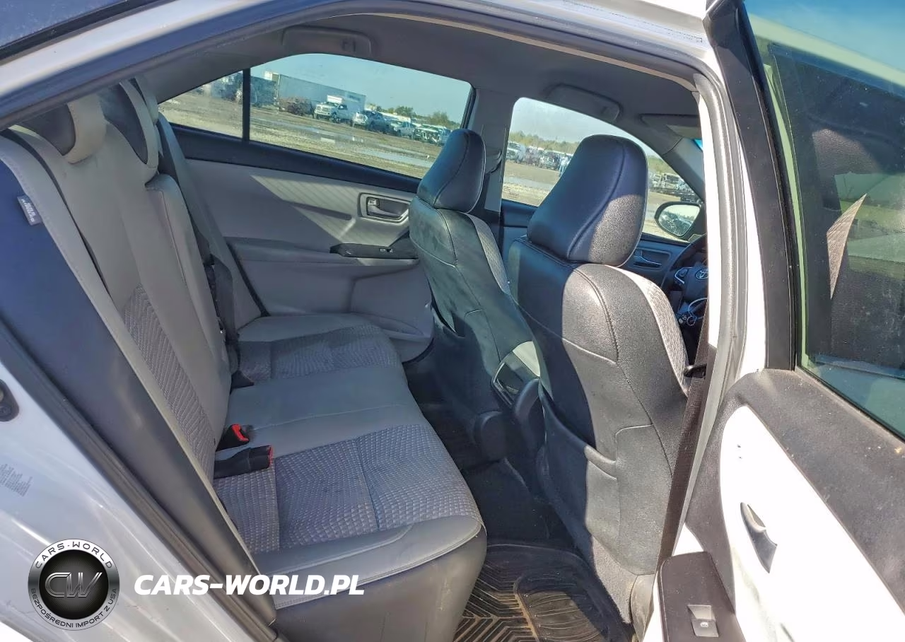 2015 Toyota Camry Le VIN:4T1BF1FK4FU496326 - 10