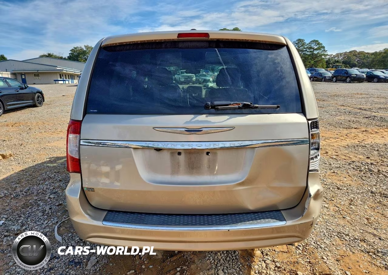 2016 Chrysler Town & Country Touring VIN:2C4RC1BG2GR300086 - 6