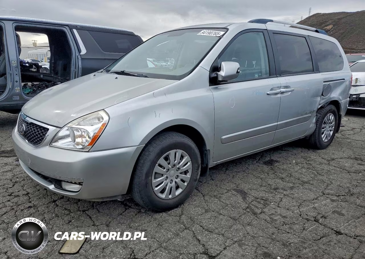 2014 Kia Sedona Lx