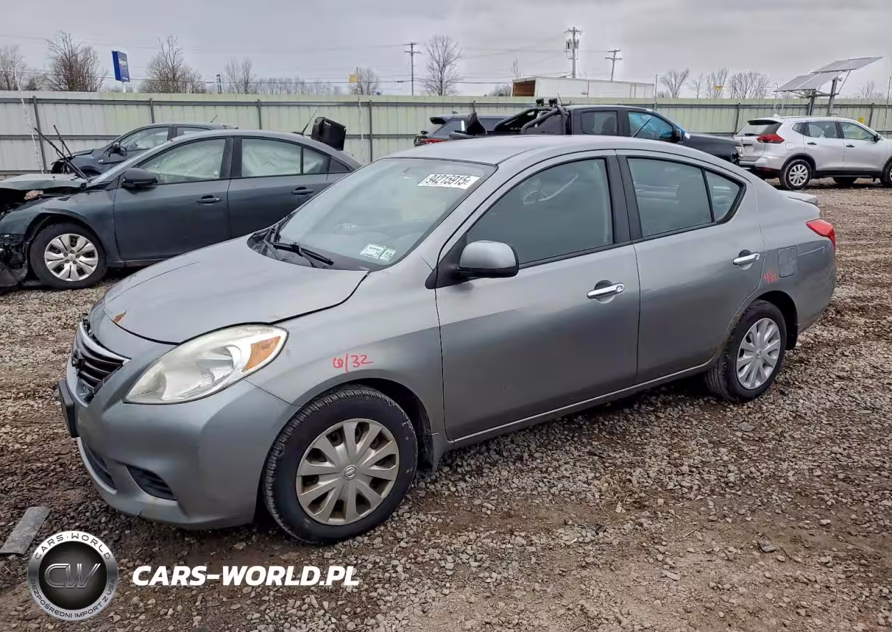 2013 Nissan Versa S