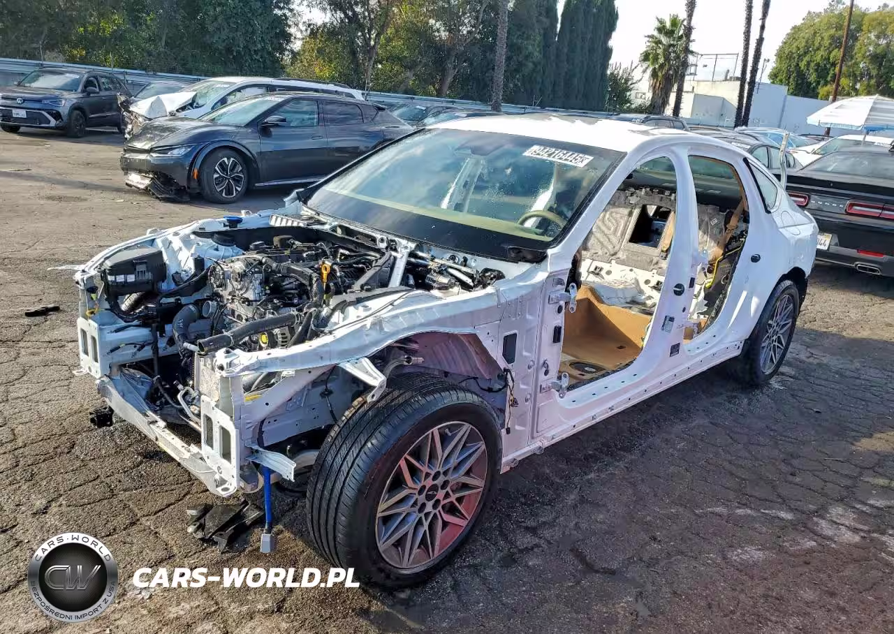 2025 Genesis G80 Base