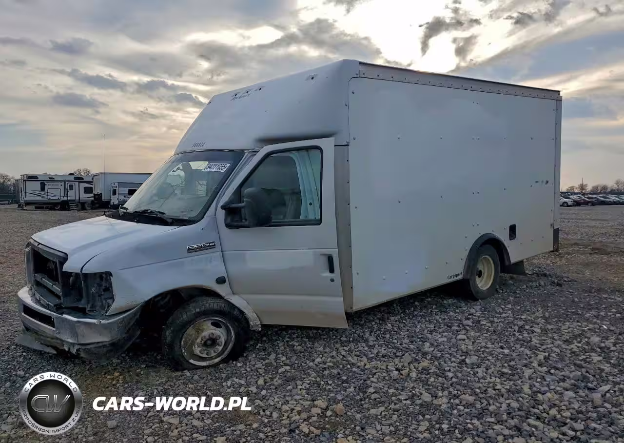 2021 Ford Econoline E350 Super Duty Cutaway Van