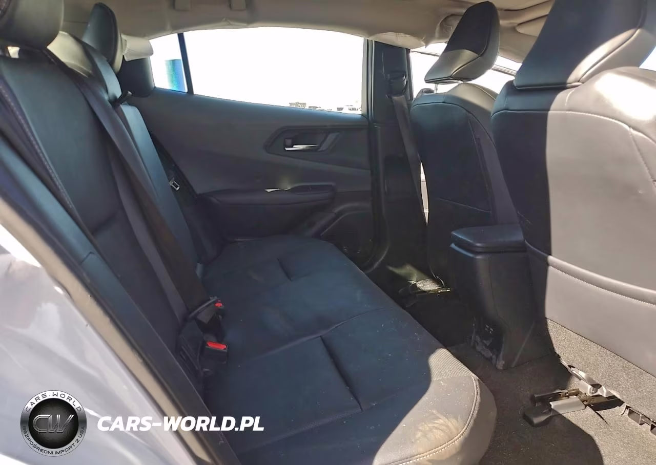 2026 Toyota Prius Le VIN:JTDACAAU5T3065965 - 10