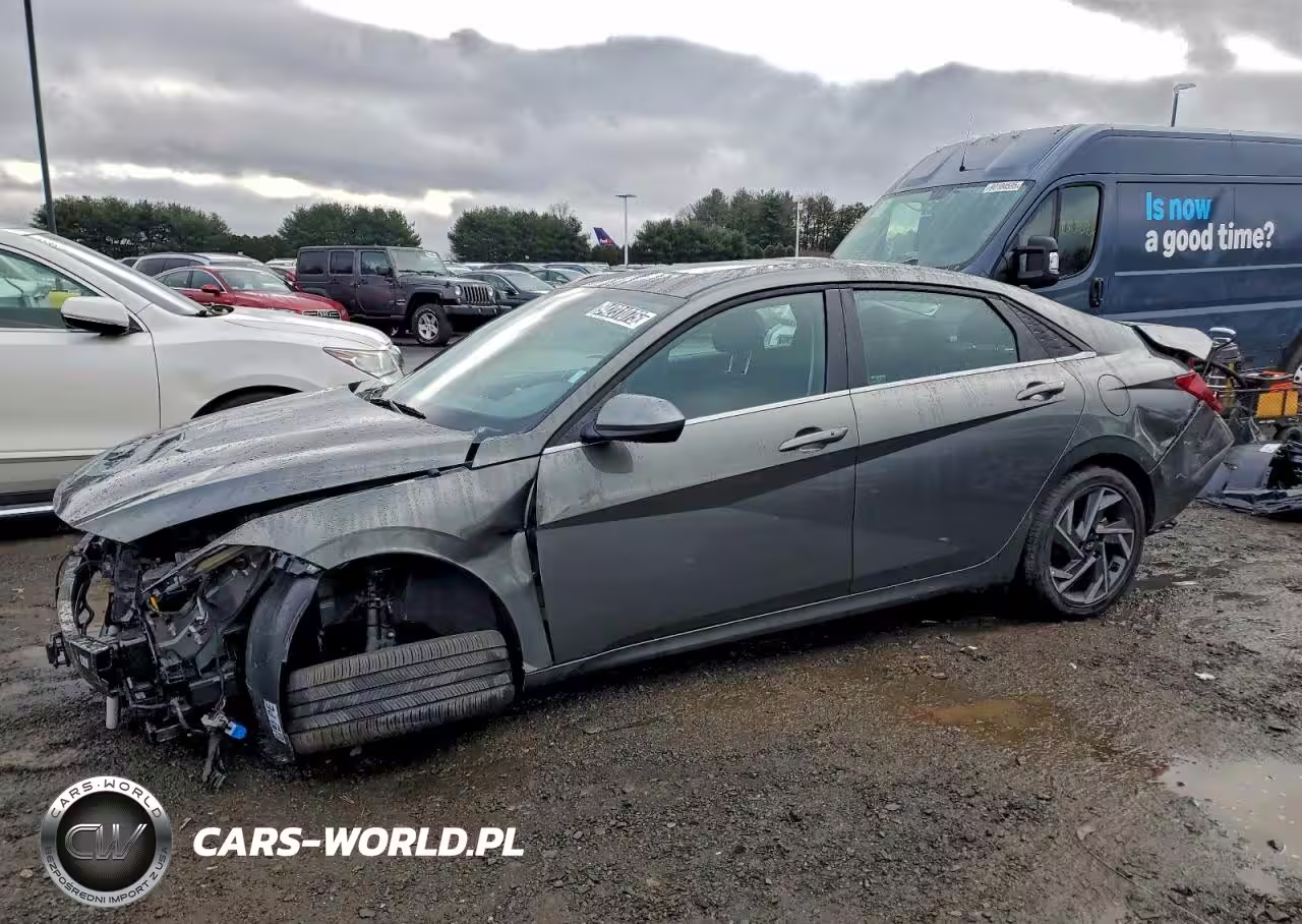 2025 Hyundai Elantra Sel