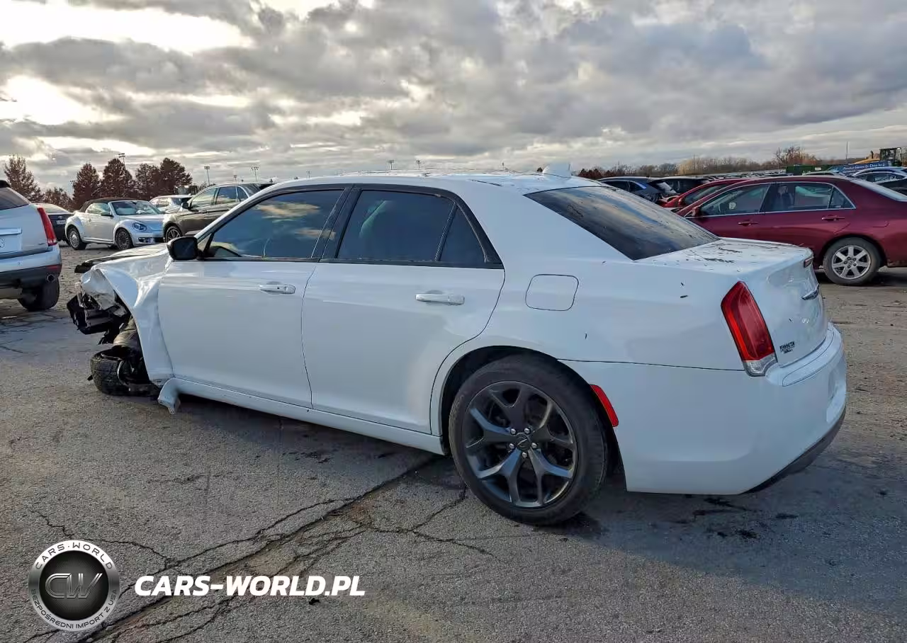 2020 Chrysler 300 Touring VIN:2C3CCAAG4LH193912 - 2
