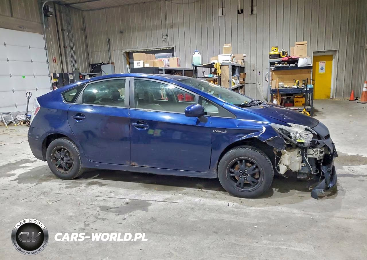 2012 Toyota Prius Two VIN:JTDKN3DU3C1535928 - 4
