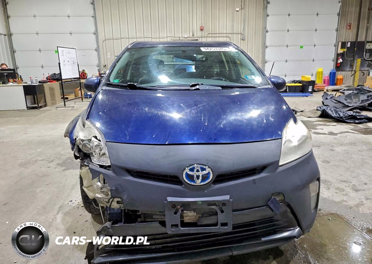 2012 Toyota Prius Two VIN:JTDKN3DU3C1535928 - 5