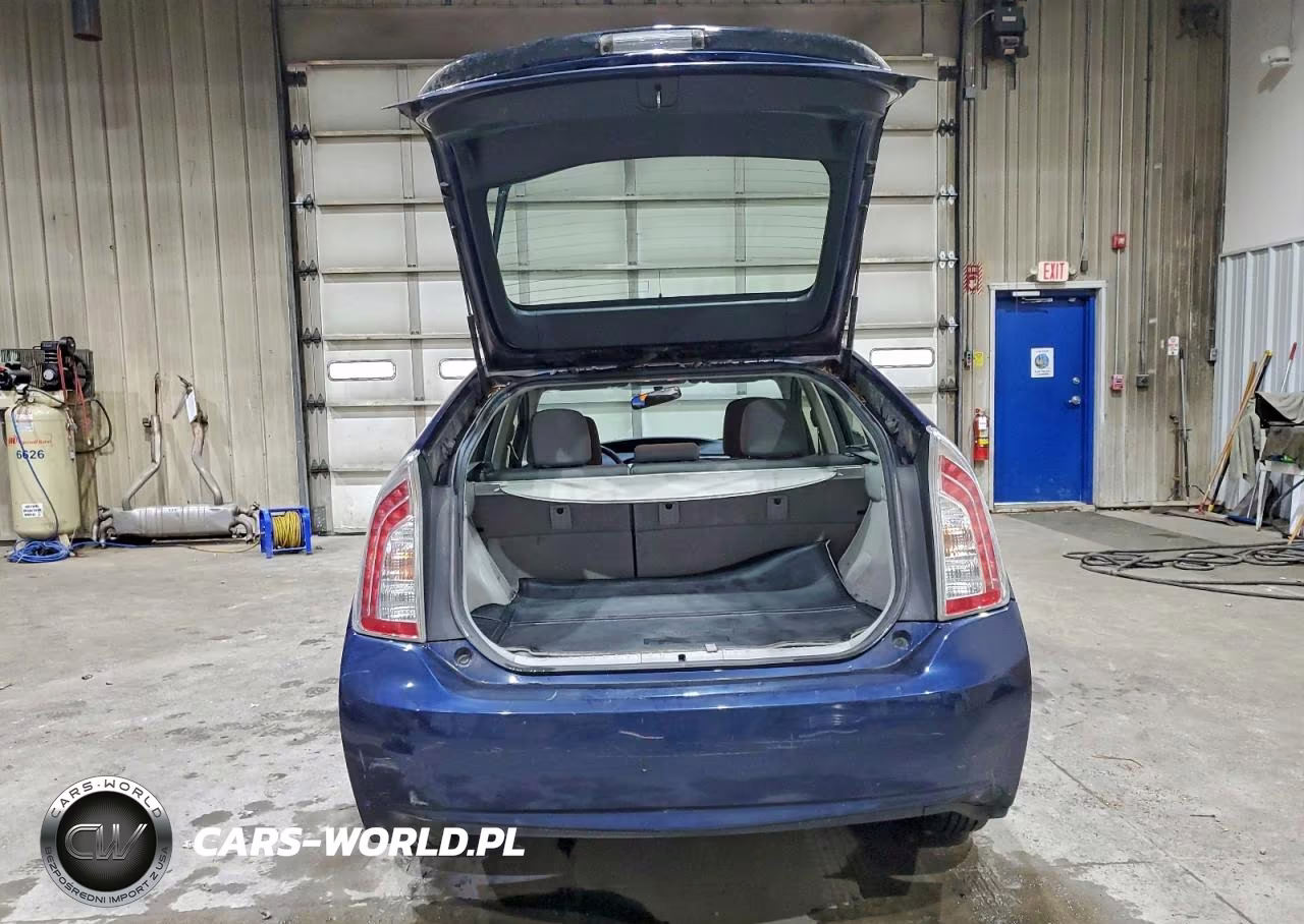 2012 Toyota Prius Two VIN:JTDKN3DU3C1535928 - 6