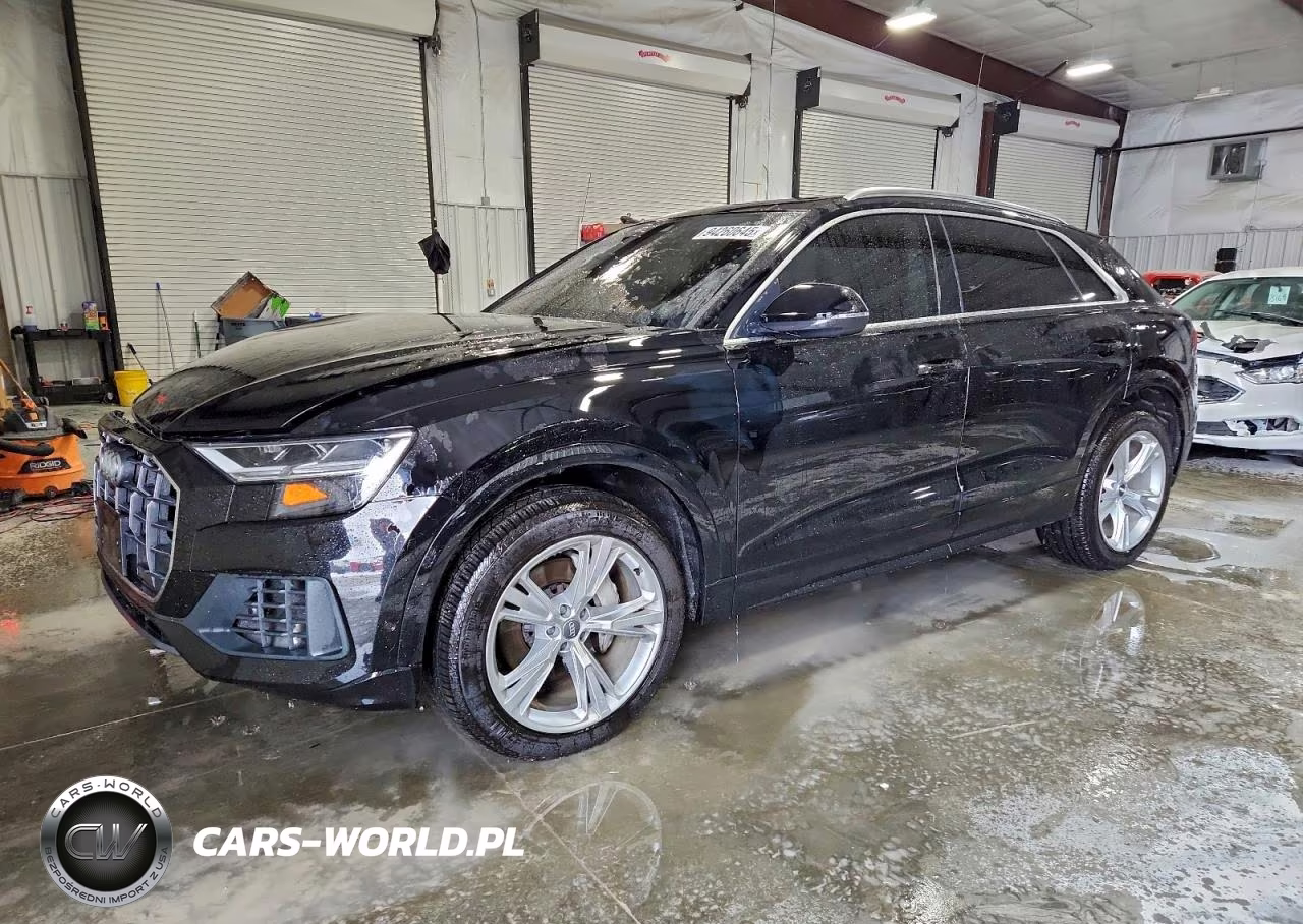 2019 Audi Q8 Premium Plus